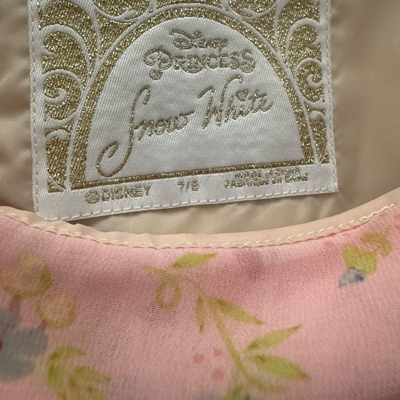 Disneys Snow White Princess Dress - Picture 6 of 8